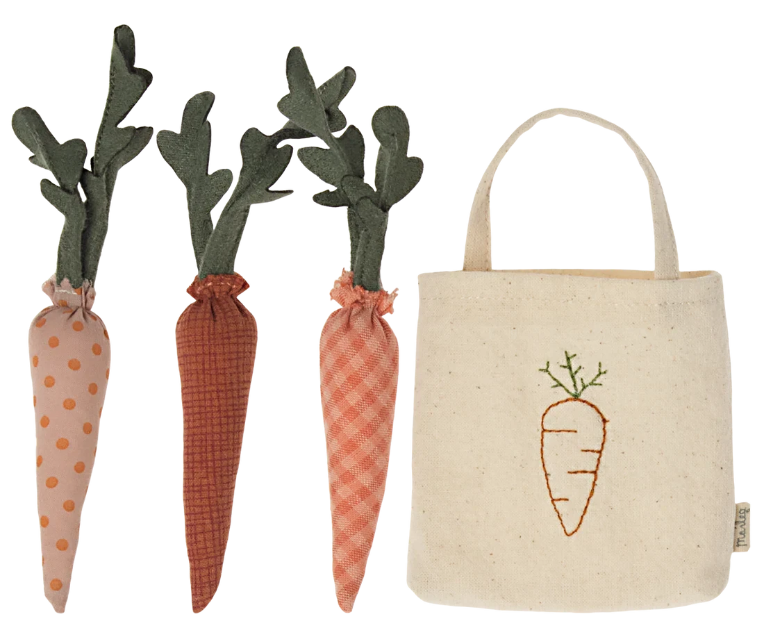 Maileg Carrots in Shopping Bag Miniature Activity Toy BouChic | Homeware, Fashion, Gifts, Accessories 