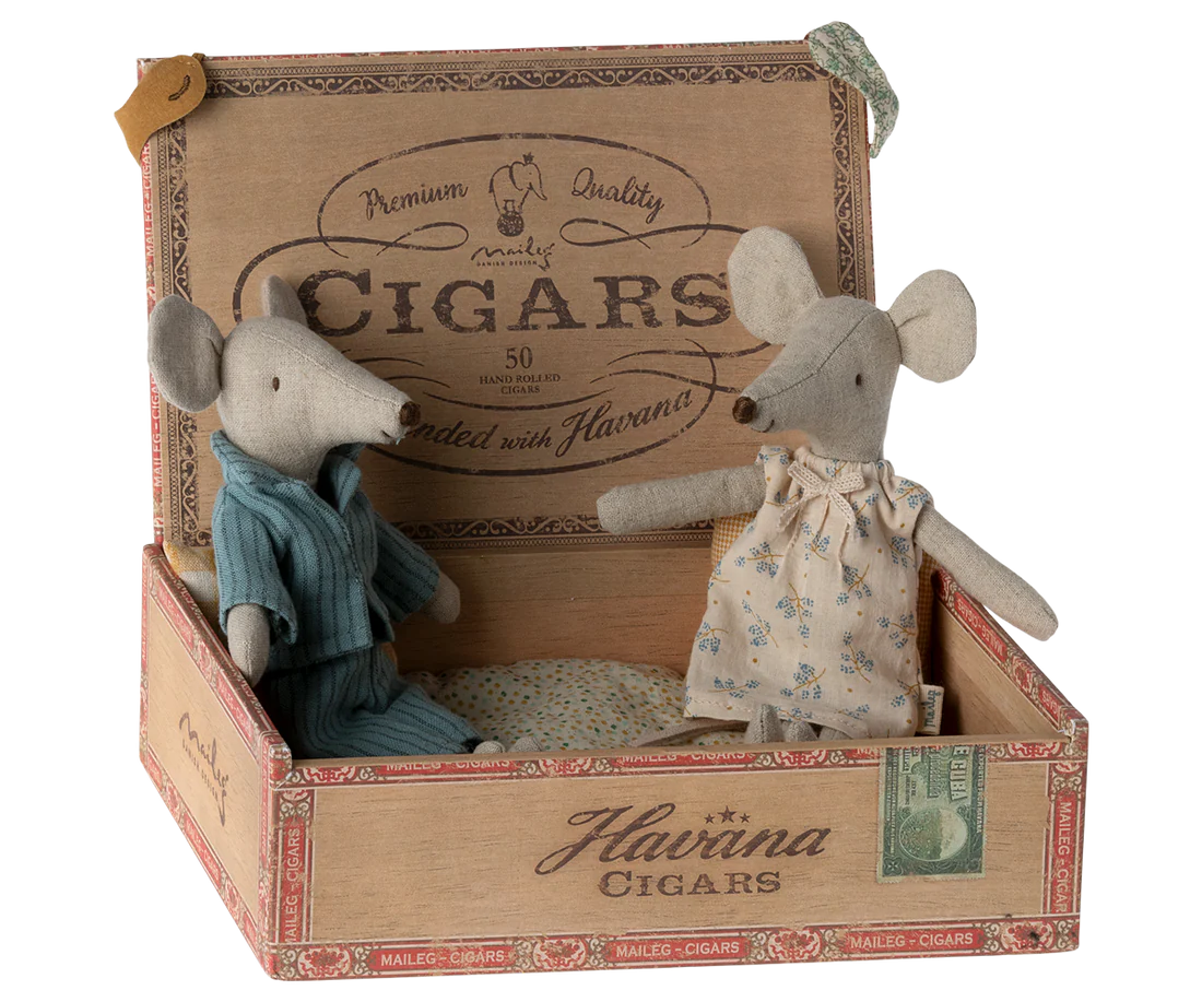 Maileg Mum & Dad Mice in Cigar Box - BouChic 