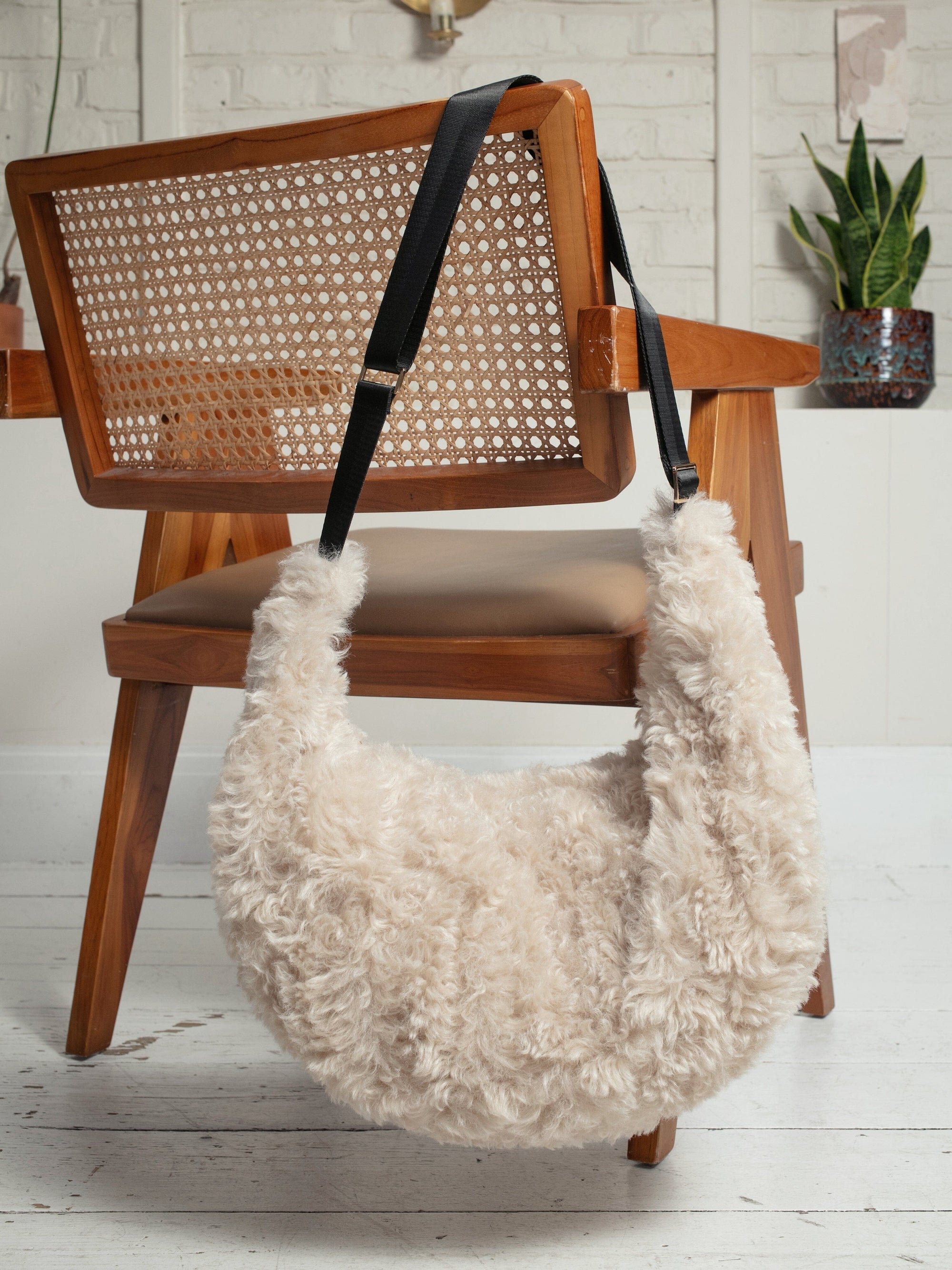 Nooki Sasha Slouch Bag In Cream Slouchbag BouChic 