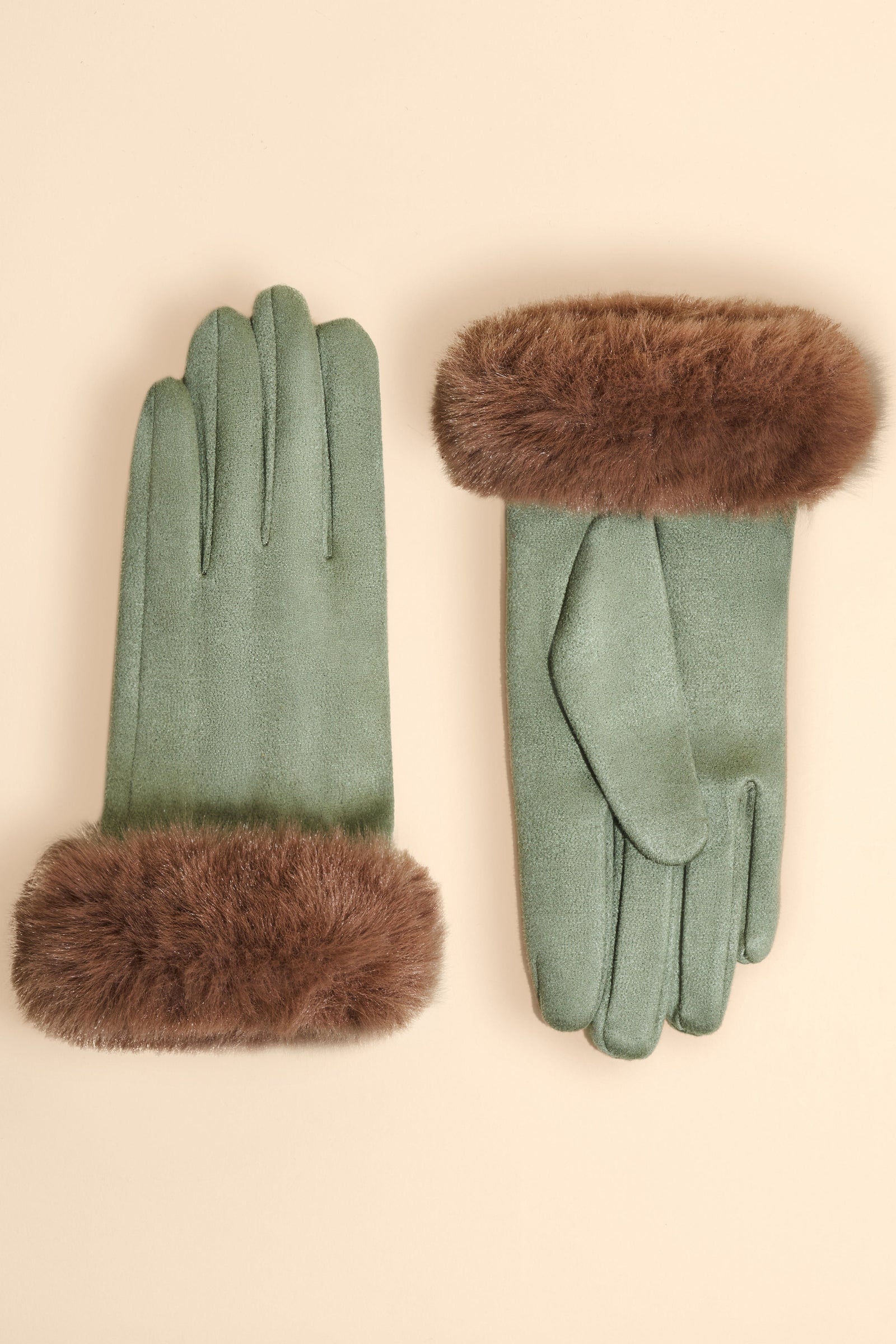 Powder Two Tone Bettina Faux Fur Gloves - Sage & Teddy - BouChic 