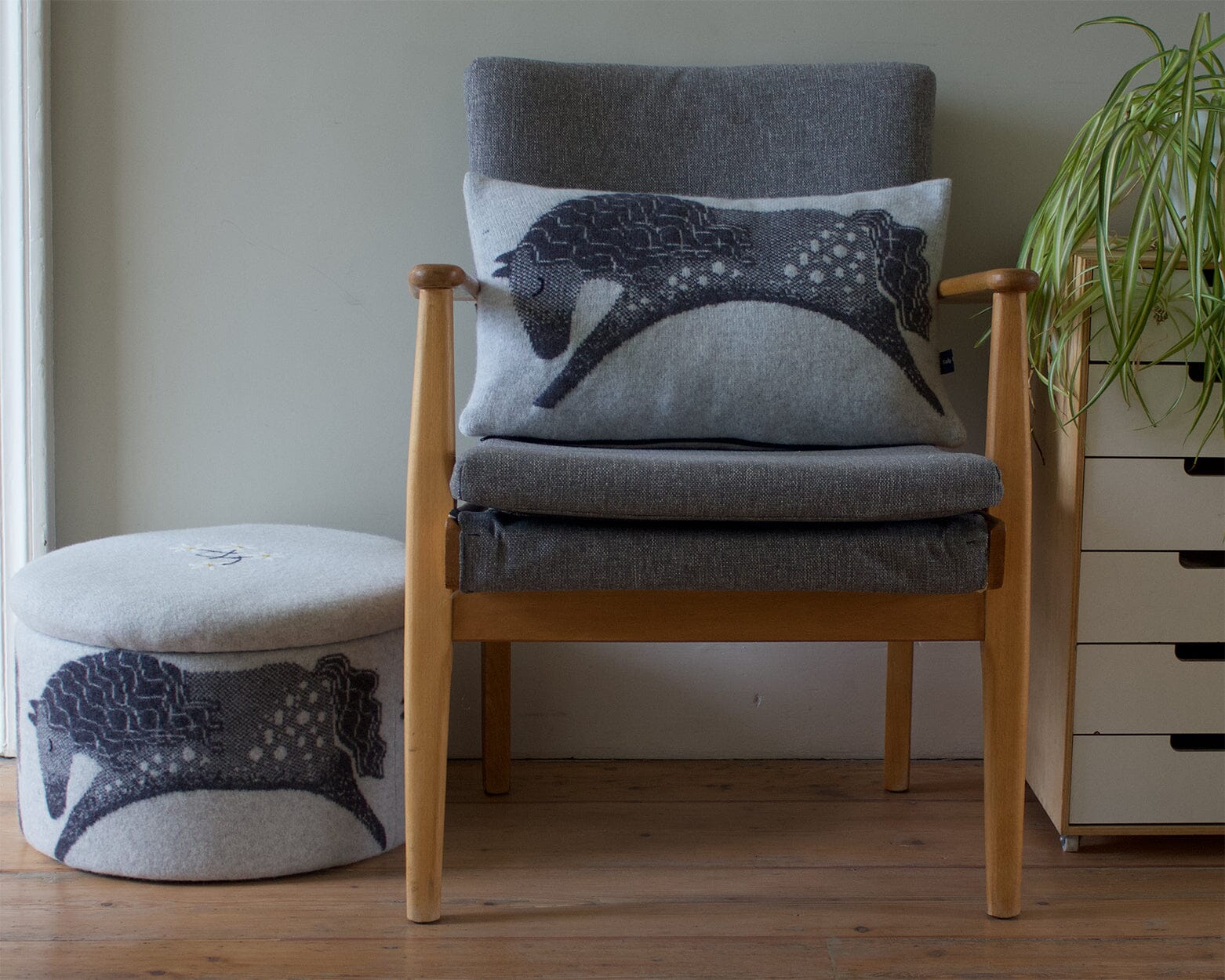 Sally Nencini Dapple Horse Stool/Storage Box - BouChic 