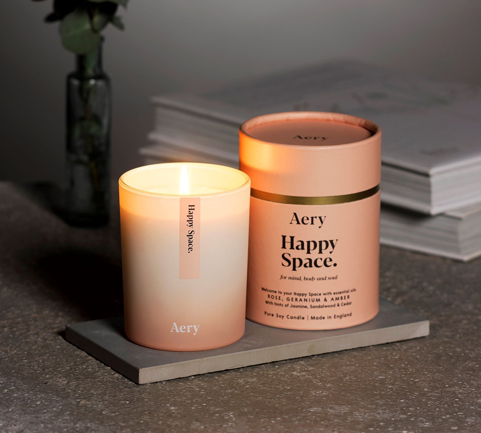 Happy Space Scented Candle - Rose Geranium and Amber - BouChic 