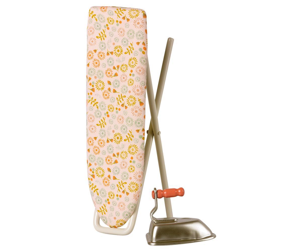 Maileg Iron and Ironing Board - BouChic 