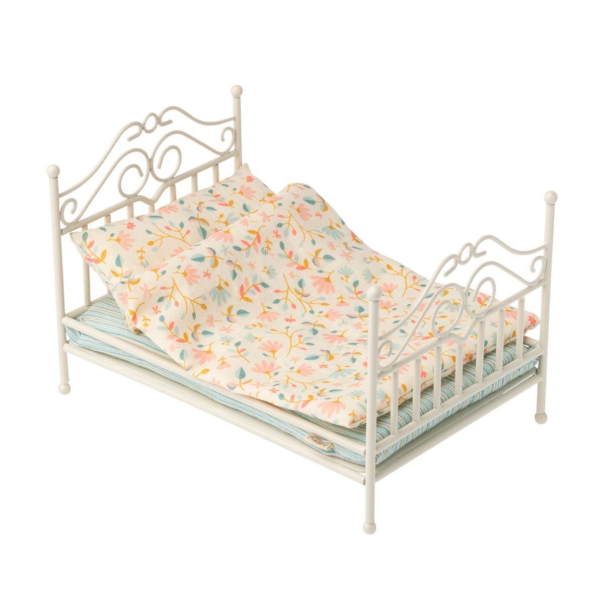 Maileg Vintage Bed - Micro - Soft Sand - BouChic 